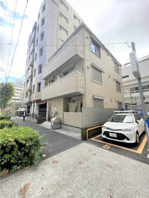 Three Arrows 関内2階 外観