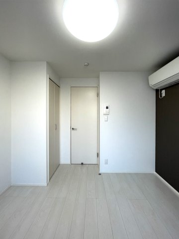 KT四ツ木102号室 リビング