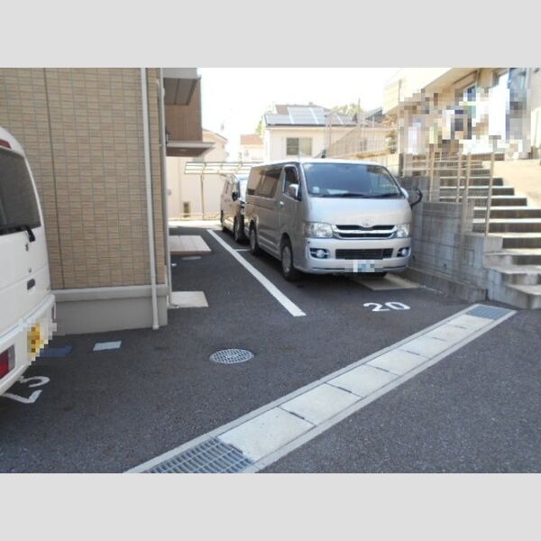 クレール　Ⅰ棟102号室 駐車場