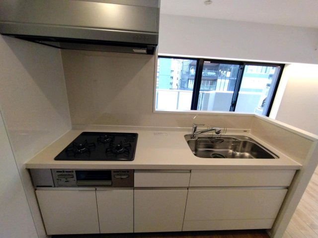 TIMELESS麻布十番503号室 ３口コンロ付キッチン