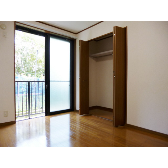 アムール HAPPINESS202号室 リビング