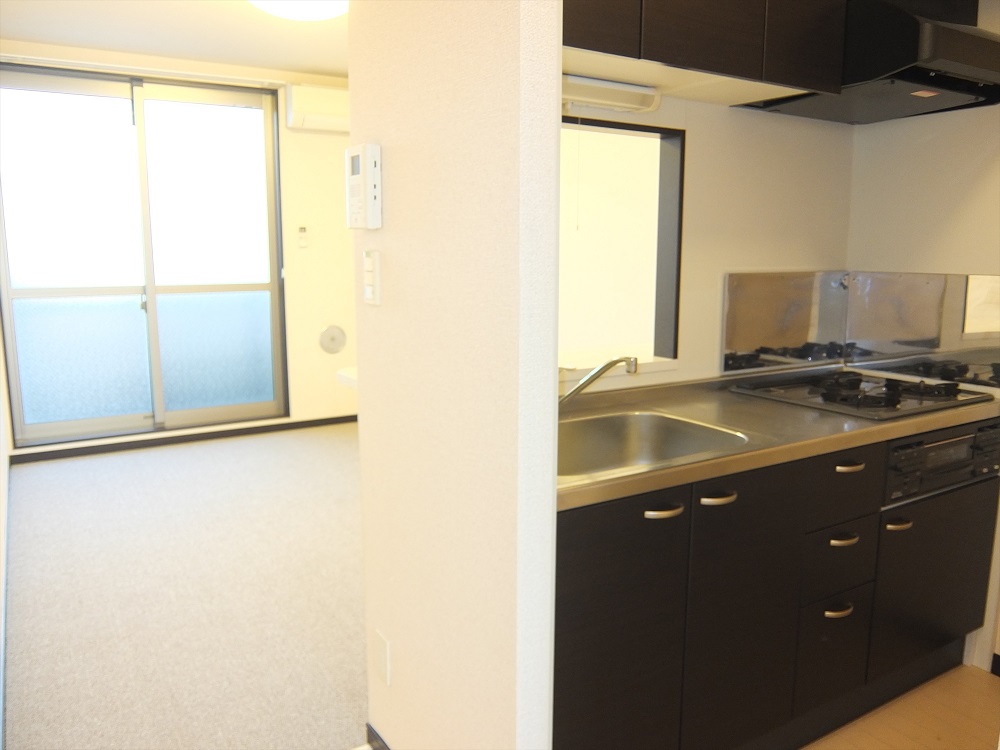 レオネクストコンフォート安行原 リビング