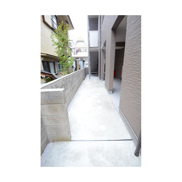 サニーサイド旗の台202号室 エントランス