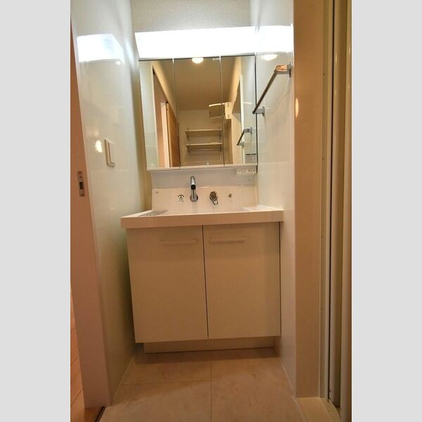 メゾン・ノアールロッシュ 洗髪洗面化粧台