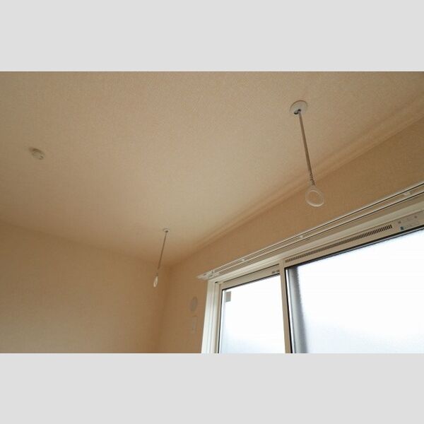 ソレアード102号室 室内物干し