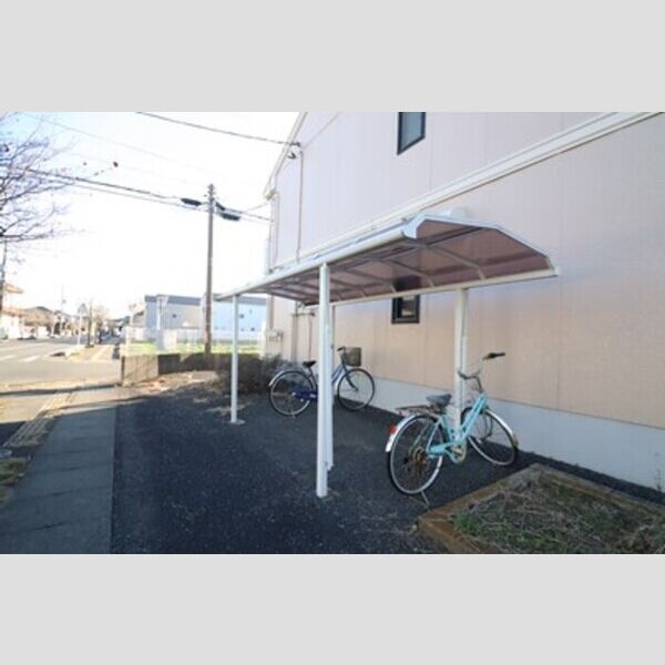 グランディオス久喜103号室 駐輪場