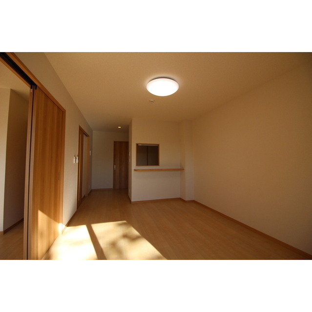 アムール East リビング