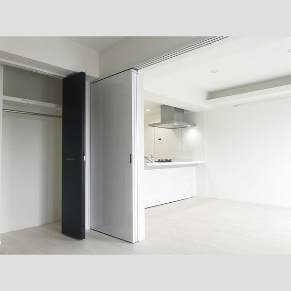 ラ・ベレッツァ　フェリオ 洋間からのLDK