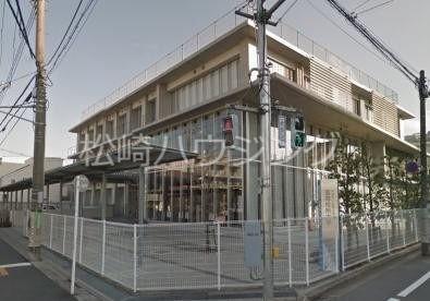 パークフロンティア2階 国際短期大学図書館