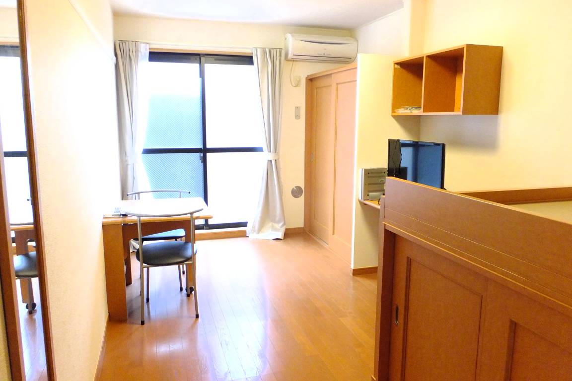 レオパレスヴィラ　ステップイン キッチン