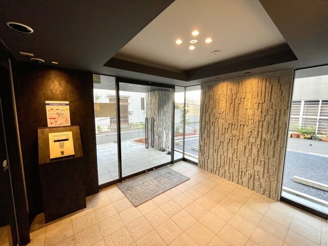 レジディア上落合3階 エントランス