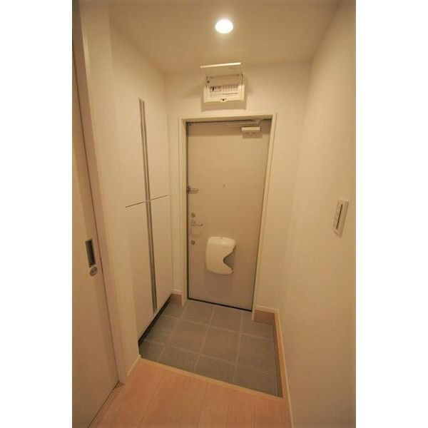 ラントヴィル船堀104号室 玄関