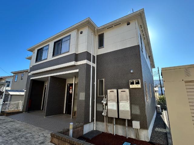 スカーレットの外観画像