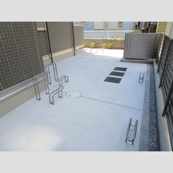 D-assemble 駐輪場