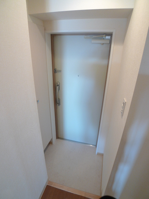 イーストメゾンビルＴ 玄関