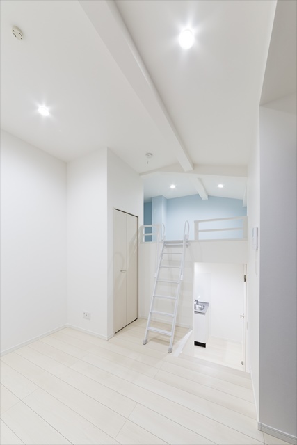 Ｃｏｎｎｅ ロフト付きデザイナーズ