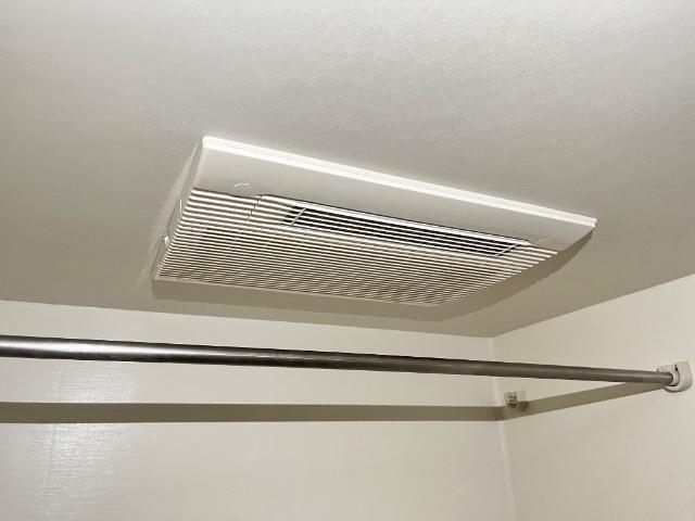 パルティール横濱201号室 浴室乾燥機