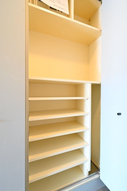 Ｊパークウェル中村橋4階 靴入