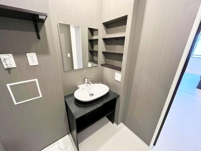 レヴメゾン神山四番館102号室 洗面（イメージ）