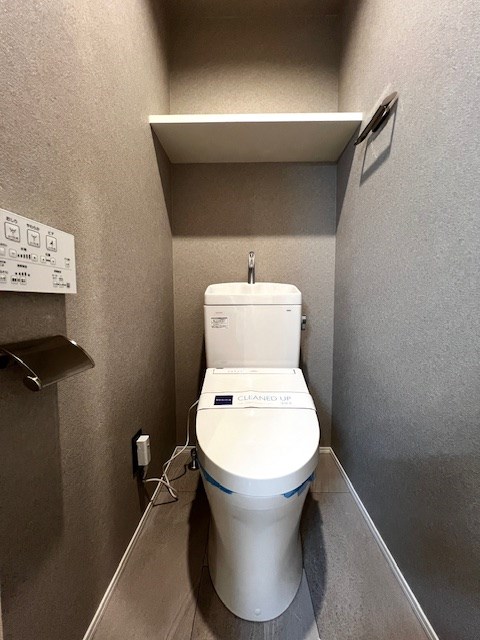 レジディア広尾Ⅱ4階 トイレ