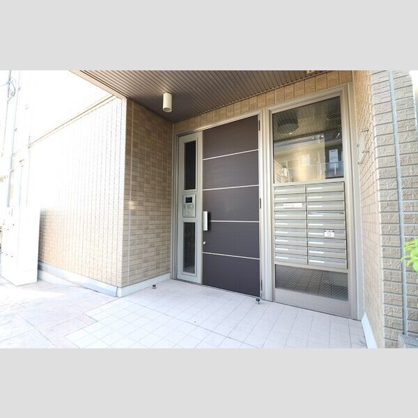 トレビナ中浦和 エントランス