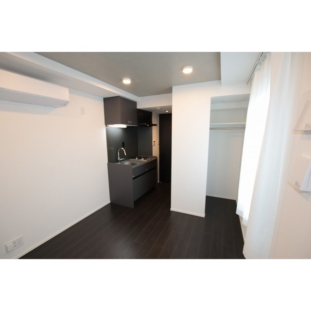 Reve Residence 白金台0404号室 内観