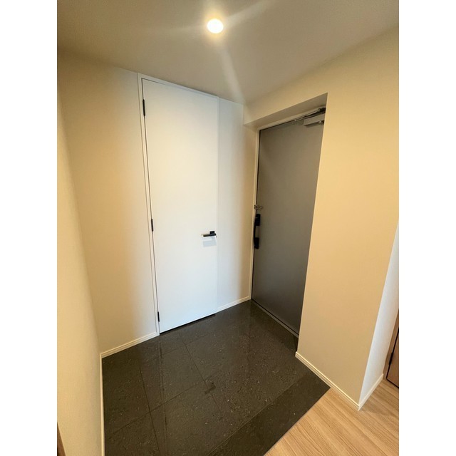 ＨＡＲＵＭＩ　ＦＬＡＧ　ＳＵＮ　ＶＩＬＬＡＧＥ　Ｃ棟1002号室 同建物別部屋の参考画像