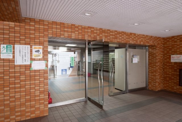 ﾀﾞｲｱﾊﾟﾚｽ・ｽﾃ-ｼｮﾝﾌﾟﾗｻﾞお花茶屋6階 エントランス