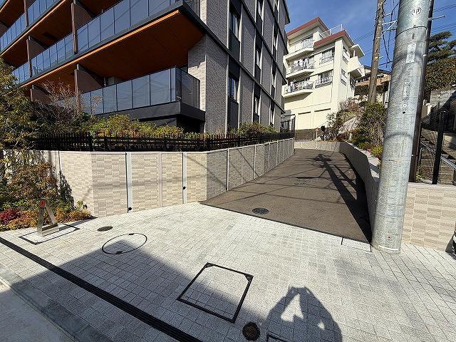 クレヴィア横浜沢渡2階 エントランス