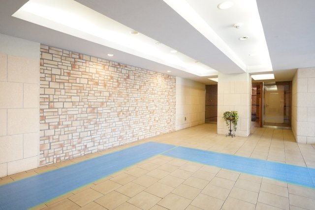 リーデンススクエア横浜鶴見 エントランス