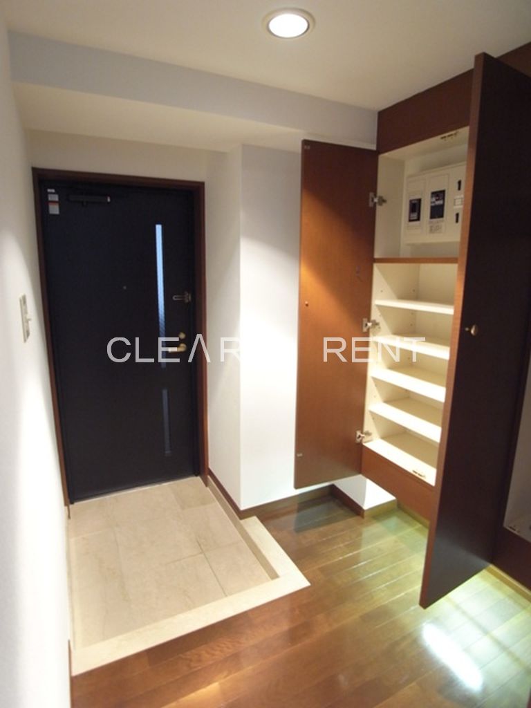 サンレイ広尾エクセレンテ きれいな玄関です