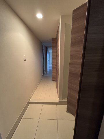 プレシス八王子1204号室 玄関