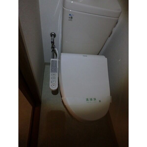 シンシア大森本町703号室 トイレ