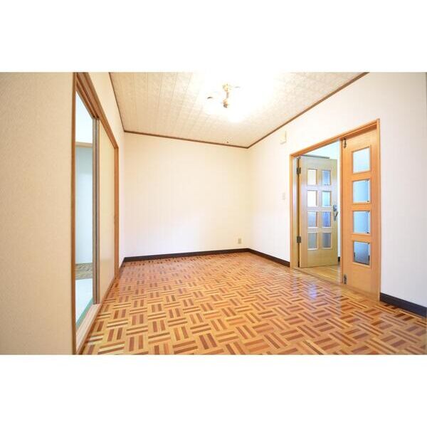 ホーク・ハイツ202号室 リビング