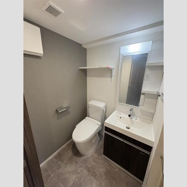 MAXIV横浜吉野町TRE604号室 トイレ