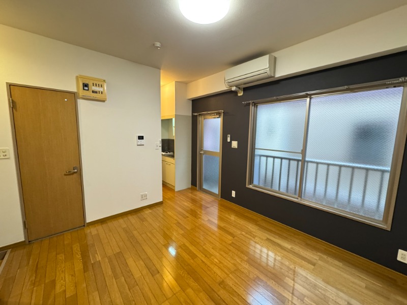 ロアジール浦安(E-052)3階 リビング