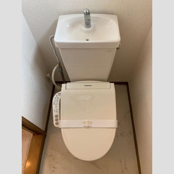 メゾンベール106号室 トイレ