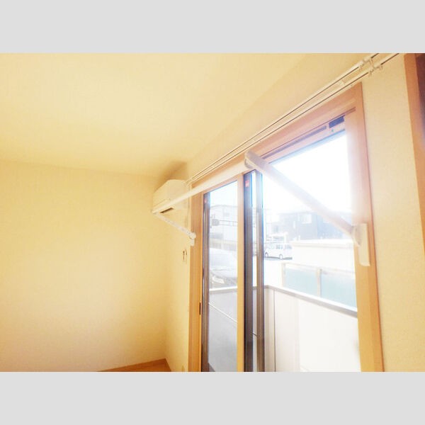 メゾンローレル　Ⅱ103号室 室内物干し