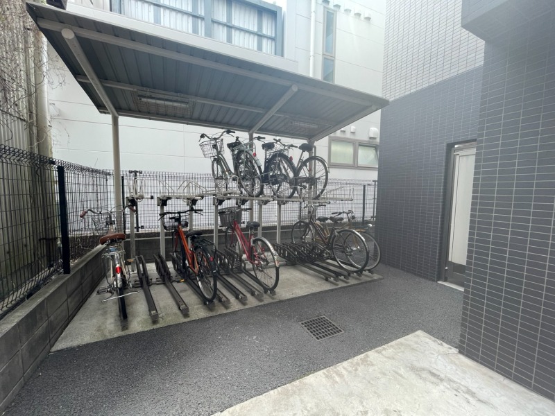 スパシエベレーザ綾瀬9階 駐輪スペース