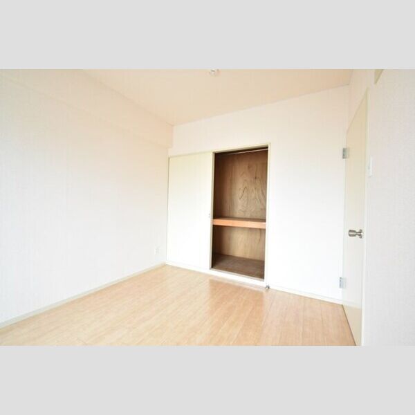 シティハイツオーキッド 居室収納