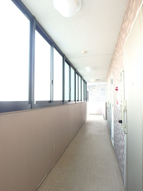 ガラ・ステージ田園調布4階 ◆廊下◆