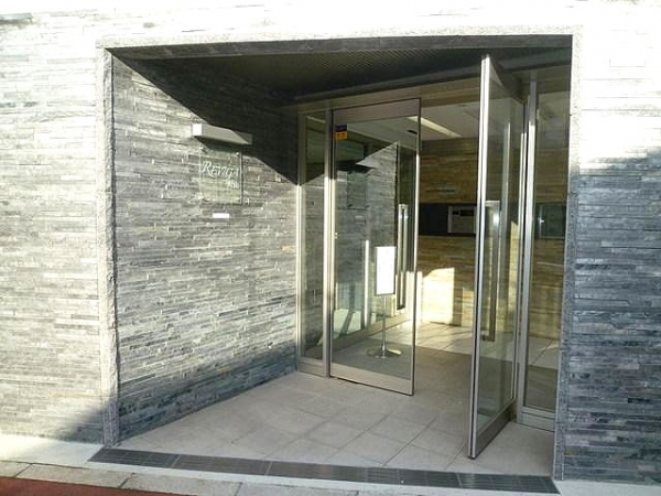 レヴィーガ大山 エントランス