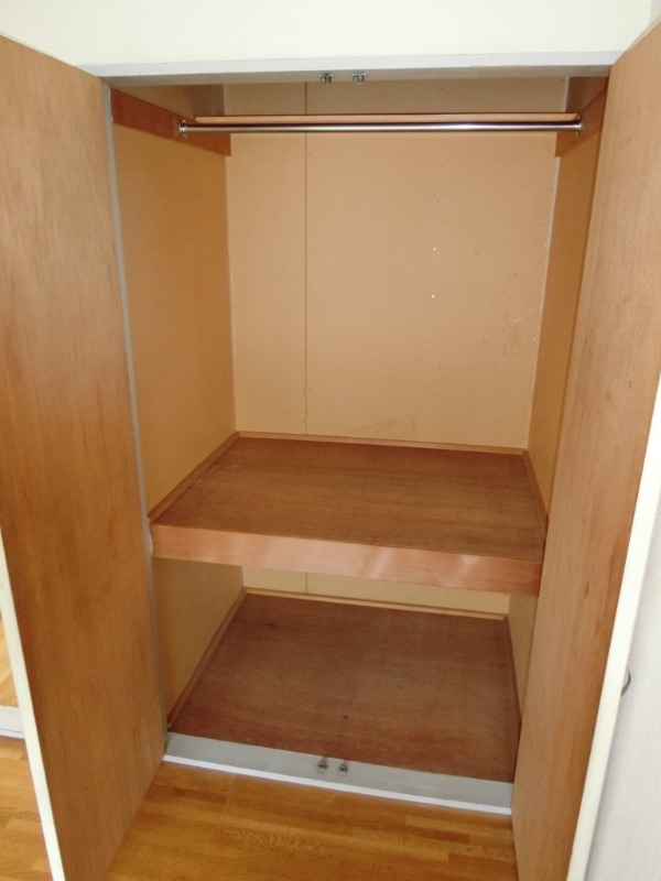 フジパレス2階 収納