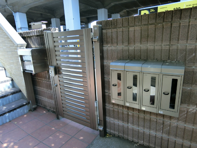 サンライズコート下総中山 広いエントランス