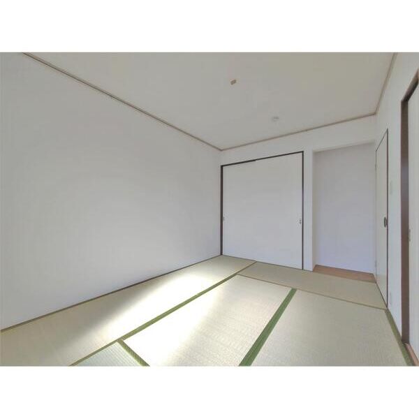 エステートピア都岡 リビング