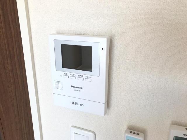 グランテゾーロ208号室 カメラ付インターホン（イメージ）