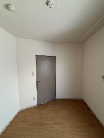 セレーノ希望ヶ丘0401号室 洋室２　※別号室の参考写真(現況優先・仕様違いの場合あり)