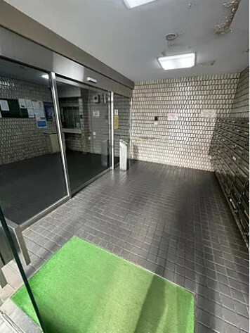 小豆沢ローズハイム3階 エントランス