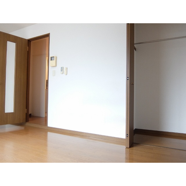 アンプルール フェール アミーⅡ102号室 リビング