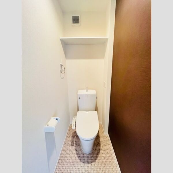 ルーフハウス　C 温水洗浄暖房便座